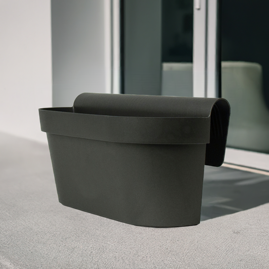 Balcony hanger one-sided with reservoir