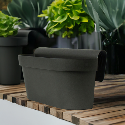 Balcony hanger one-sided with reservoir