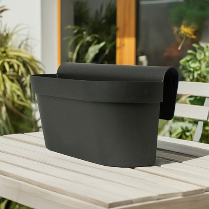 Balcony hanger one-sided with reservoir