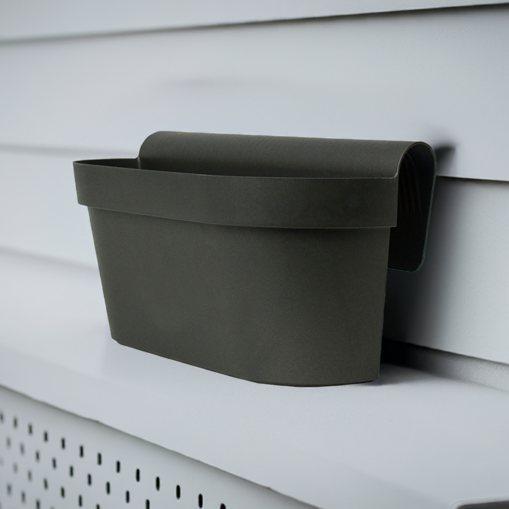 Balcony hanger one-sided with reservoir